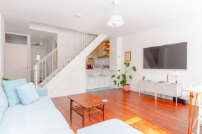 Unique 3BD Flat in Hoxton with Private Garden